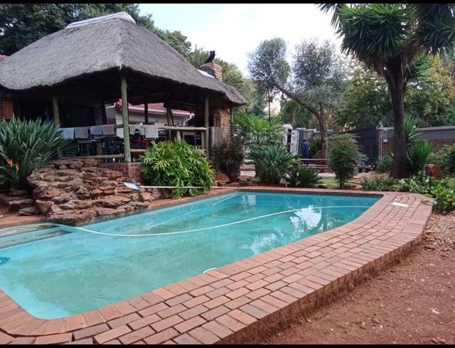 3 BEDROOM HOUSE FOR SALE IN HELDERKRUIN